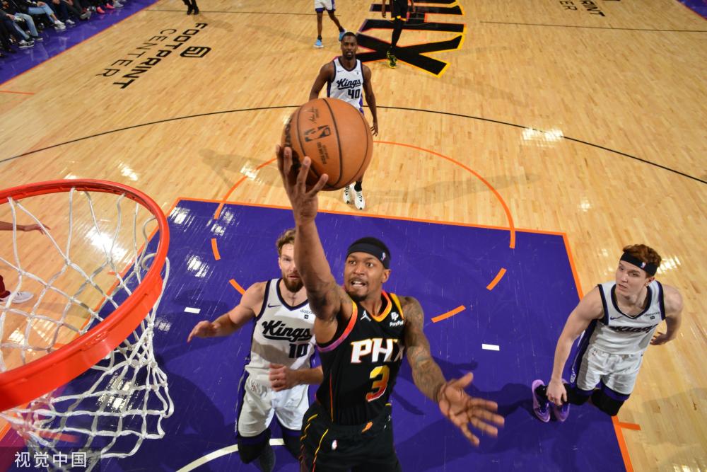 在比赛初期 在比赛初期